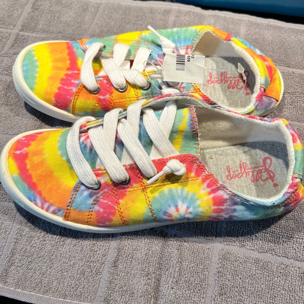 Jellypop Tie Dye sneakers. Size 8.5 BRAND NEW